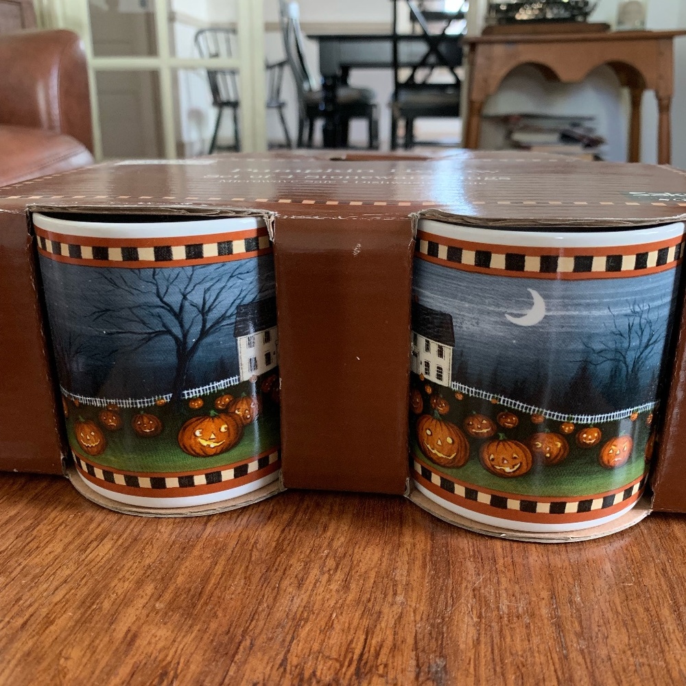 David Carter Brown Oneida “Pumpkin Hollow”  Mugs (4)